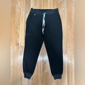 FIGS Women’s Zamora Black Jogger Scrub Pants, Small Petite